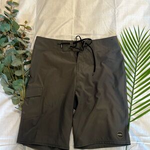 O’Neill men’s size 30 hyperfreak board short.